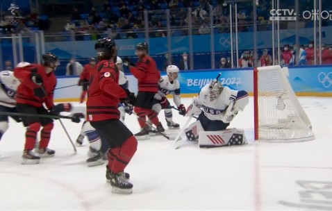 AG体育-包含加拿大队球员战胜强敌晋级足球赛决赛的词条