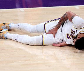 AG体育官方网站-包含绿军队员因伤退出比赛，备战受挫的词条